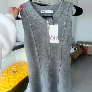 Zara sweater dress can zip or unzip never worn